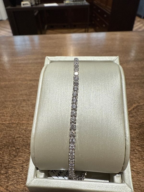 14k White 1.44cttw Diamond Tennis Bracelet