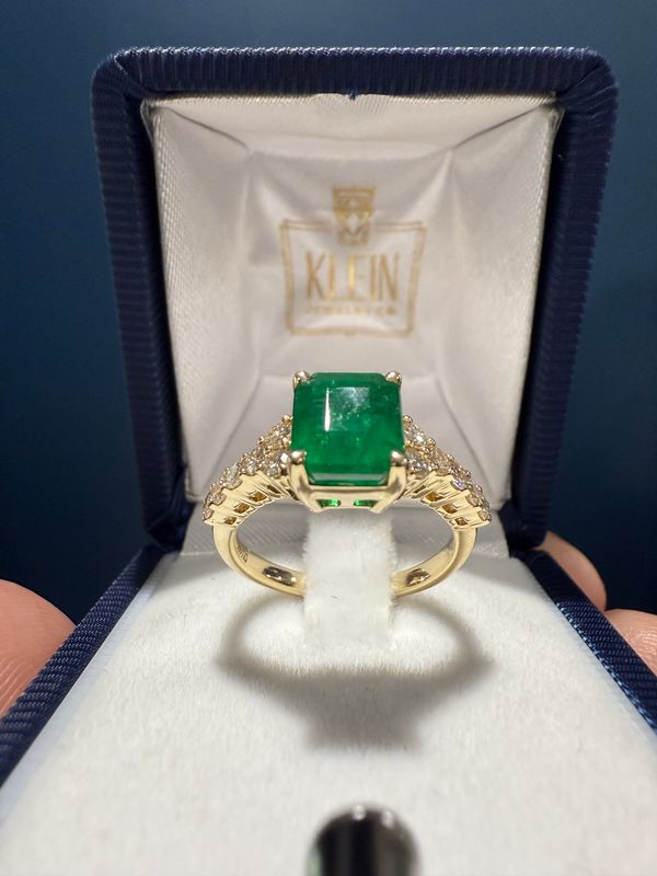14k Yellow Gold 2.5ct Emerald and Diamond Ring .49ctw Dia