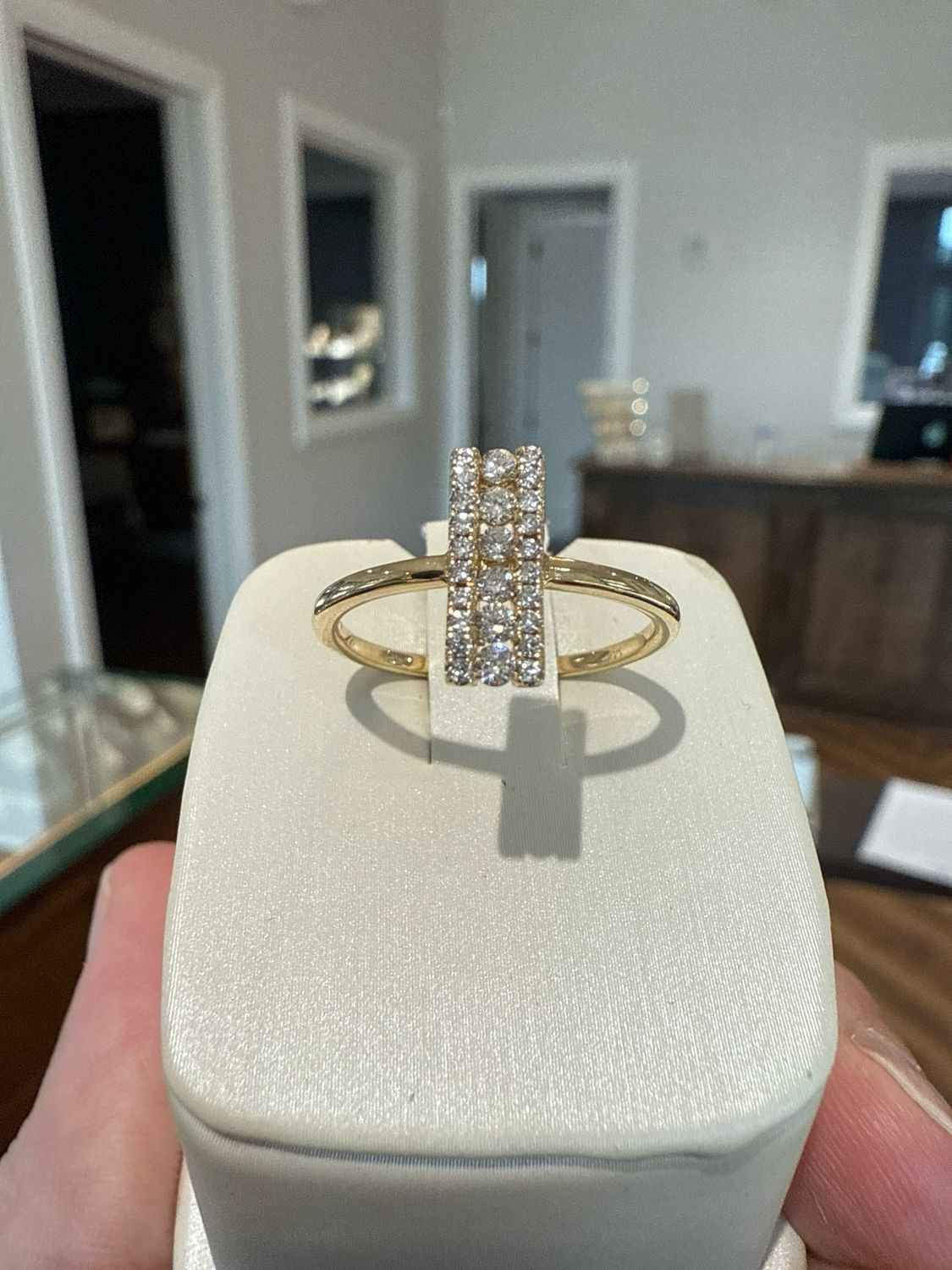 14K Yellow Gold .25ctw Diamond Vertical Bar Ring