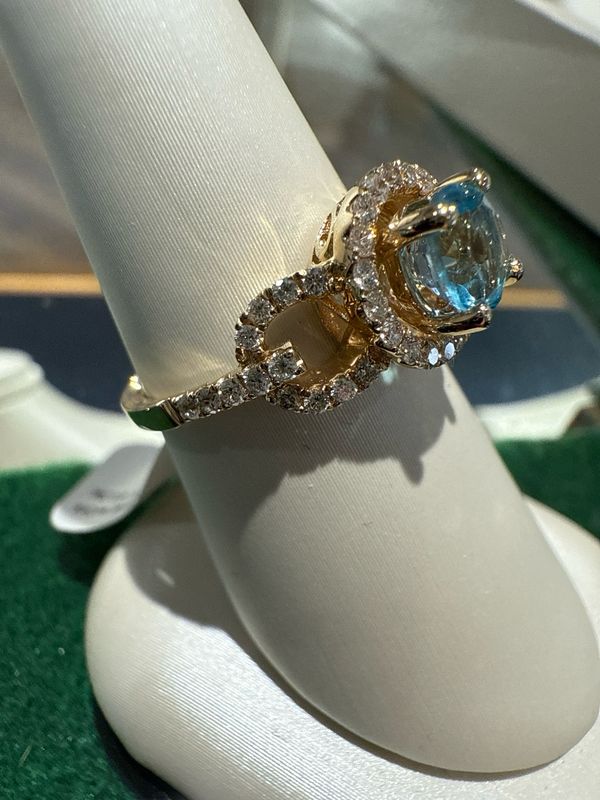 14ky Blue Topaz w/Dia Ladies Ring 45RB .44ctw