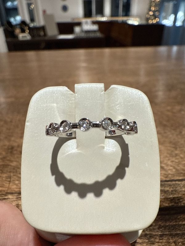 14k White Gold Diamond Bezel Set Wedding Band 0.12ctw