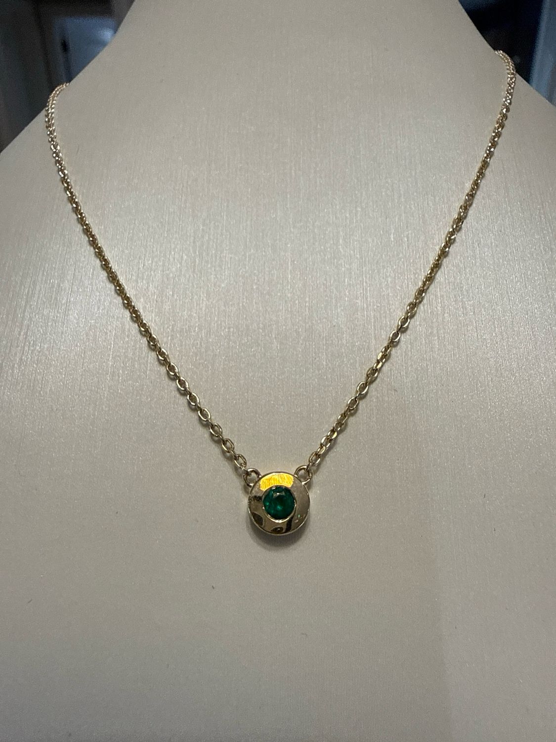 14k Yellow Gold Bezel Set Emerald Necklace 17&quot; EM:0.17ct