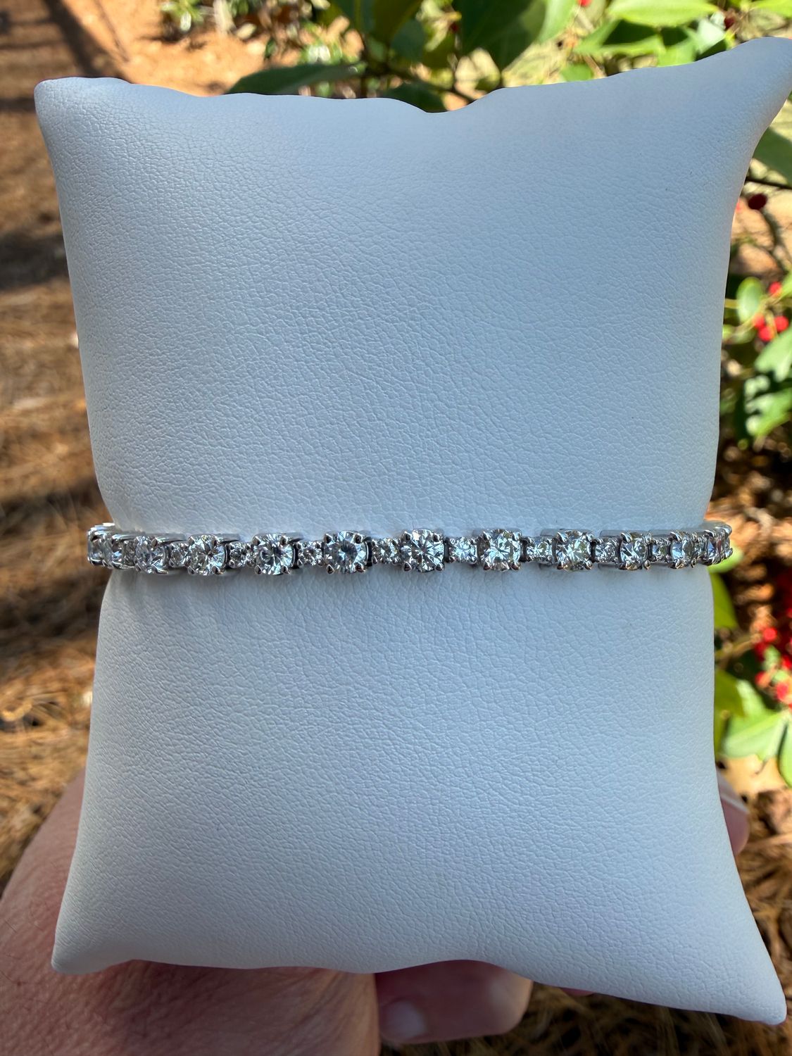 14K White Gold 4.3ctw Alternating Diamond Tennis Bracelet  7"