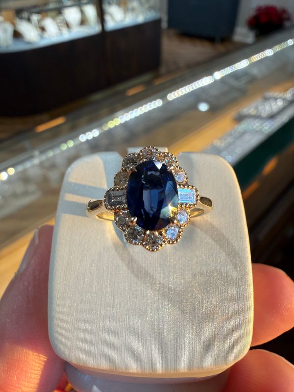 14k Yellow Gold Oval Shape Sapphire and Multi Shape Diamond Halo Ring/ Sap:2.48ct Dia:0.64