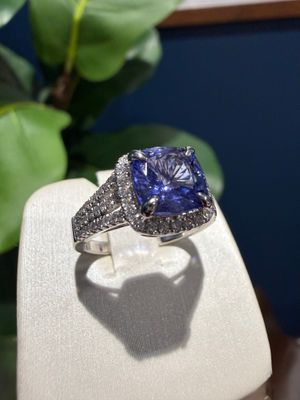 14k White Gold 2 Ct Cushion Tanzanite and Diamond Halo Ring/ Dia:3/8cttw