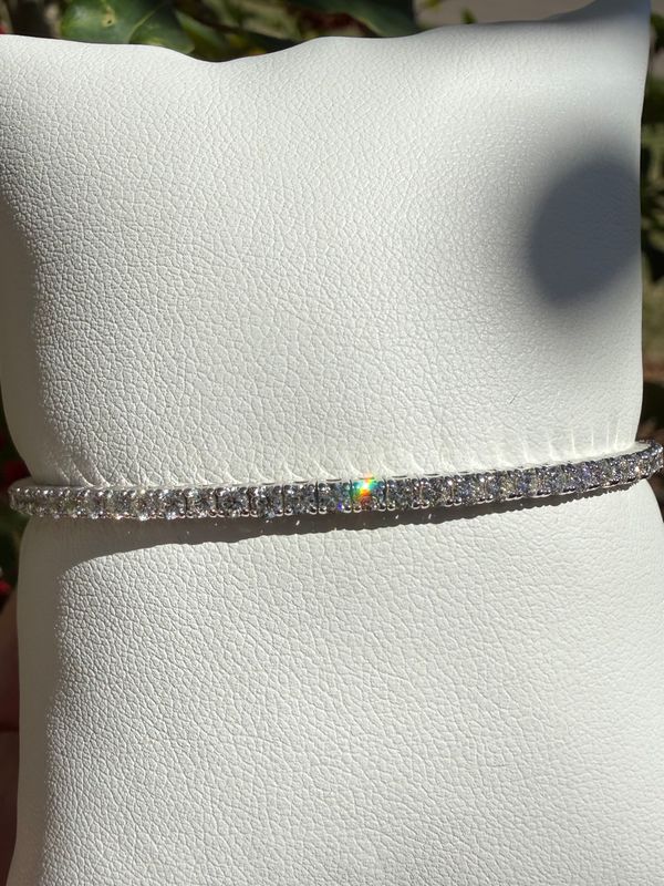 14k White Gold Flex Bangle with Prong set Diamonds 1.49ctw