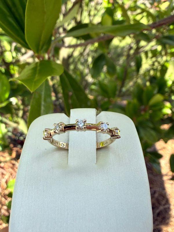 14k Yellow Gold Custom 5 Stone Knife Edge Band 0.226ctw Lab Grown Diamonds