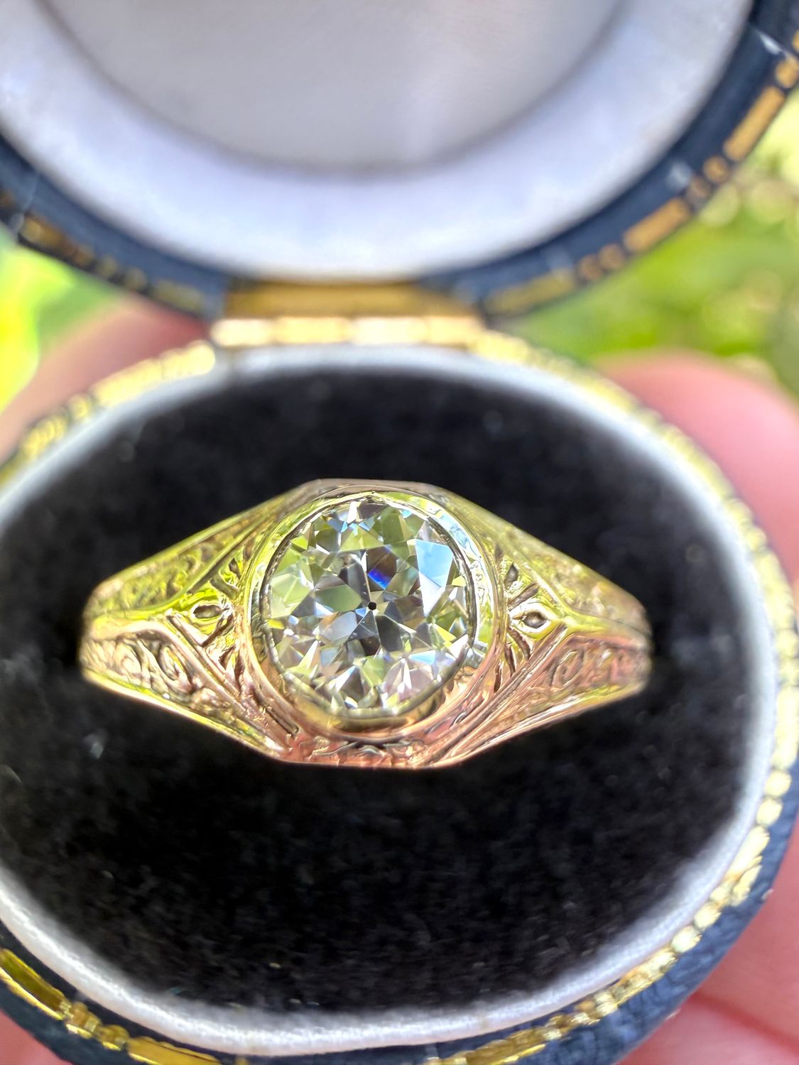 10k Yellow Gold Vintage Engraved Ring with Old Euro Center Diamond 0.27 Ct *Estate SZ 4.75