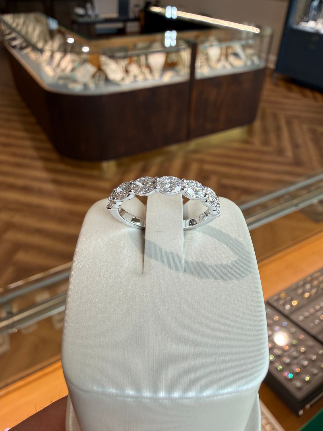 14k White Gold Seven Stone Lab Grown Diamond Oval East-West Anniversary Band 1ctw