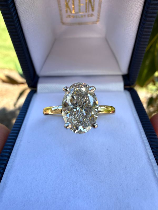 14k Yellow Gold 2.07ct Oval Shape Lab Grown Diamond with 14k White Gold with Diamond Hidden Halo 2.13ctw IGI#747546728