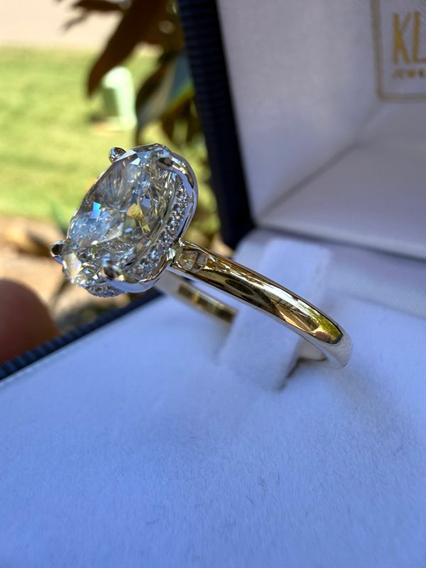 14k Yellow Gold 2.07ct Oval Shape Lab Grown Diamond with 14k White Gold with Diamond Hidden Halo 2.13ctw IGI#747546728