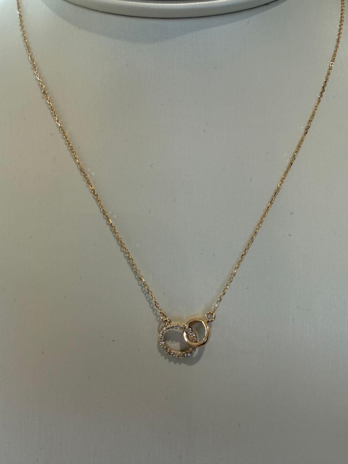 14k Yellow Gold Diamond Interlocking Circle Necklace 0.10ctw