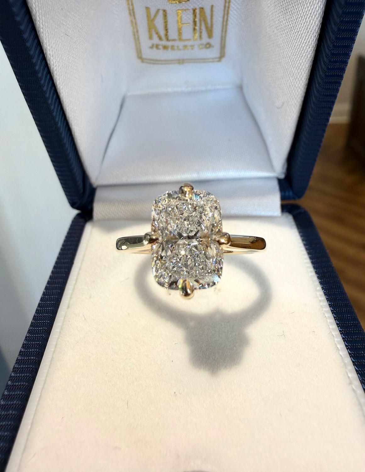 14k Yellow Gold 2.91ct D VS1 Elongated Cushion Lab Grown Diamond in a Compass Setting