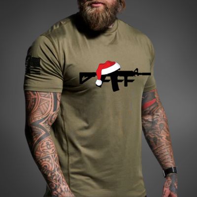 SANTA HAT TSHIRT MILITARY GREEN