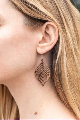 BIJOUX EN BOIS