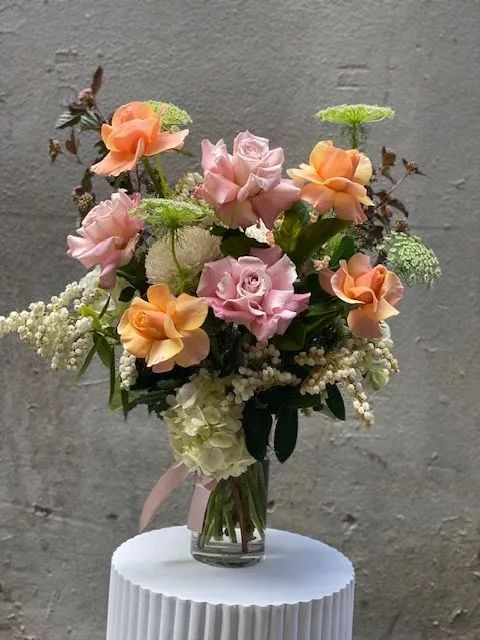 PASTEL ROSE VASE