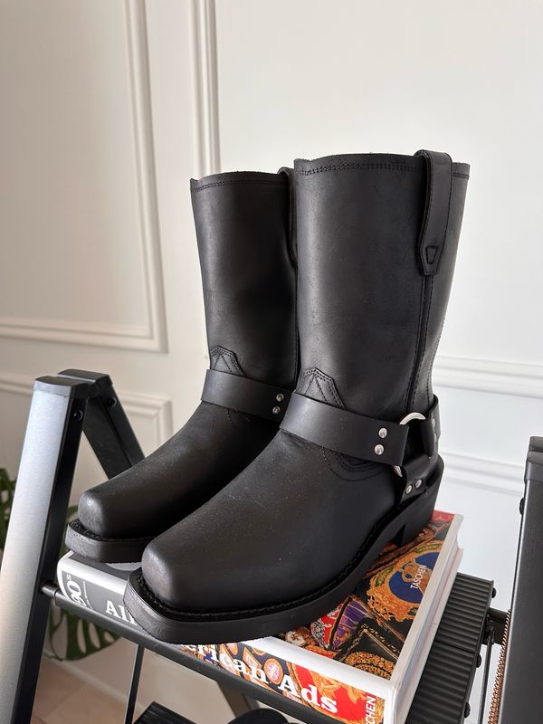Dingo Leather Harness Boots, Size Women’s US8 (Heavy)
