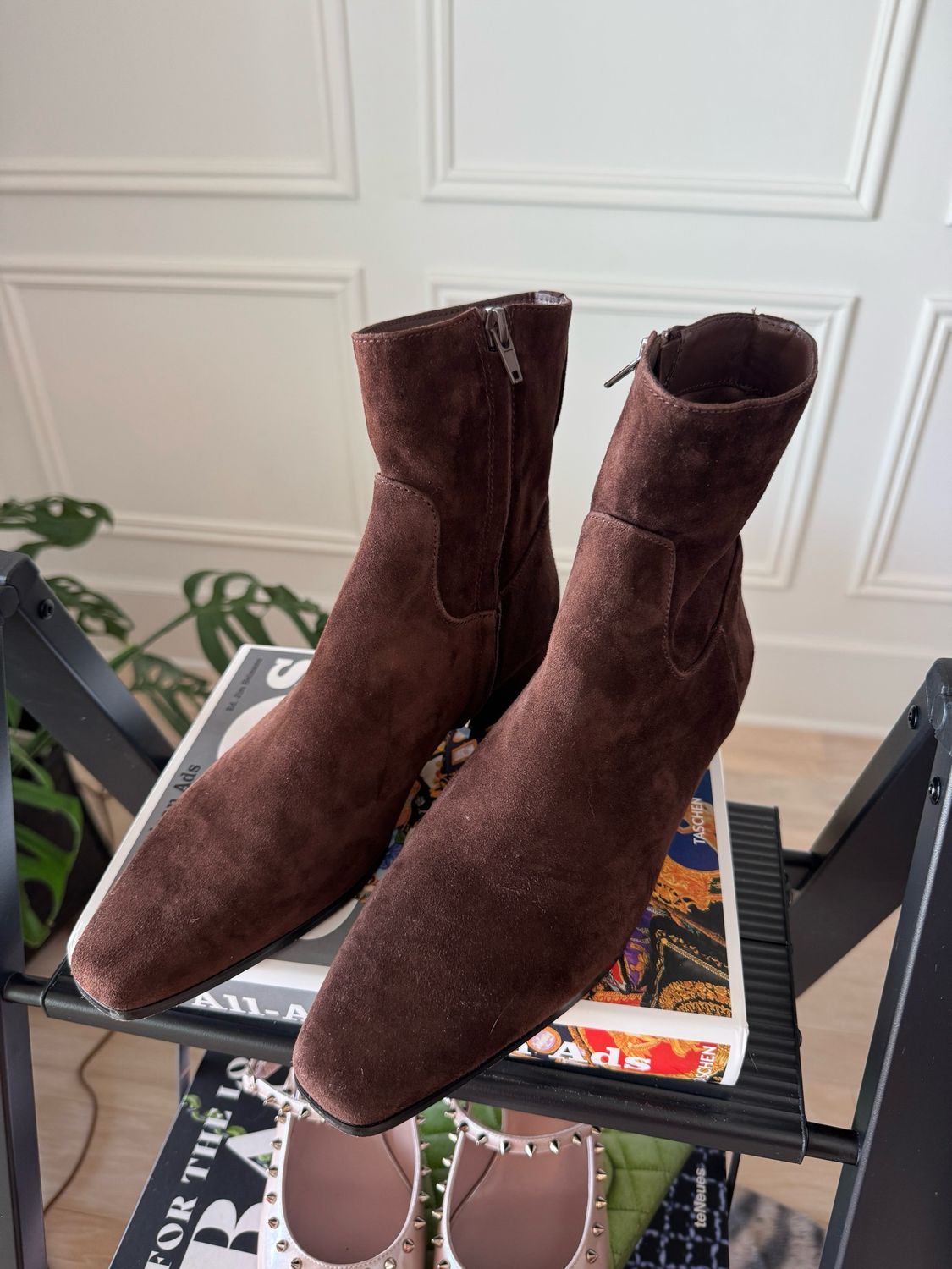 Steve Madden “Dusty Chocolate” Brown Suede Boots, Size Women’s US8