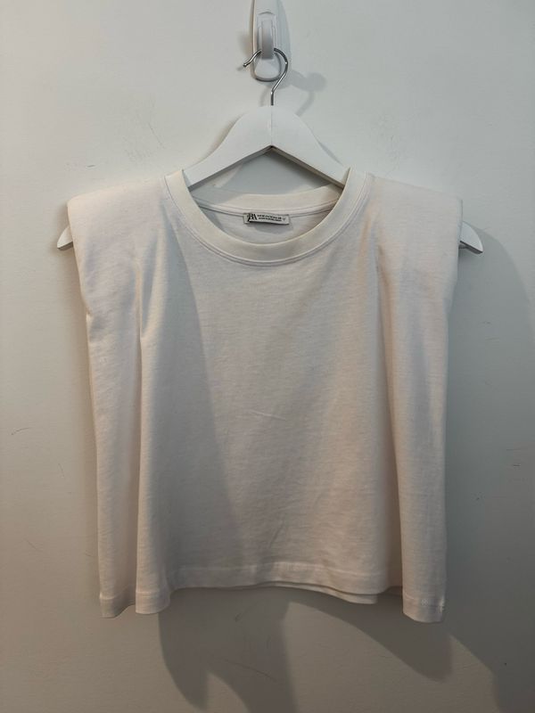 Zara White Muscle Tee w/ Shoulder Pads, Size Medium (Looks cropped)