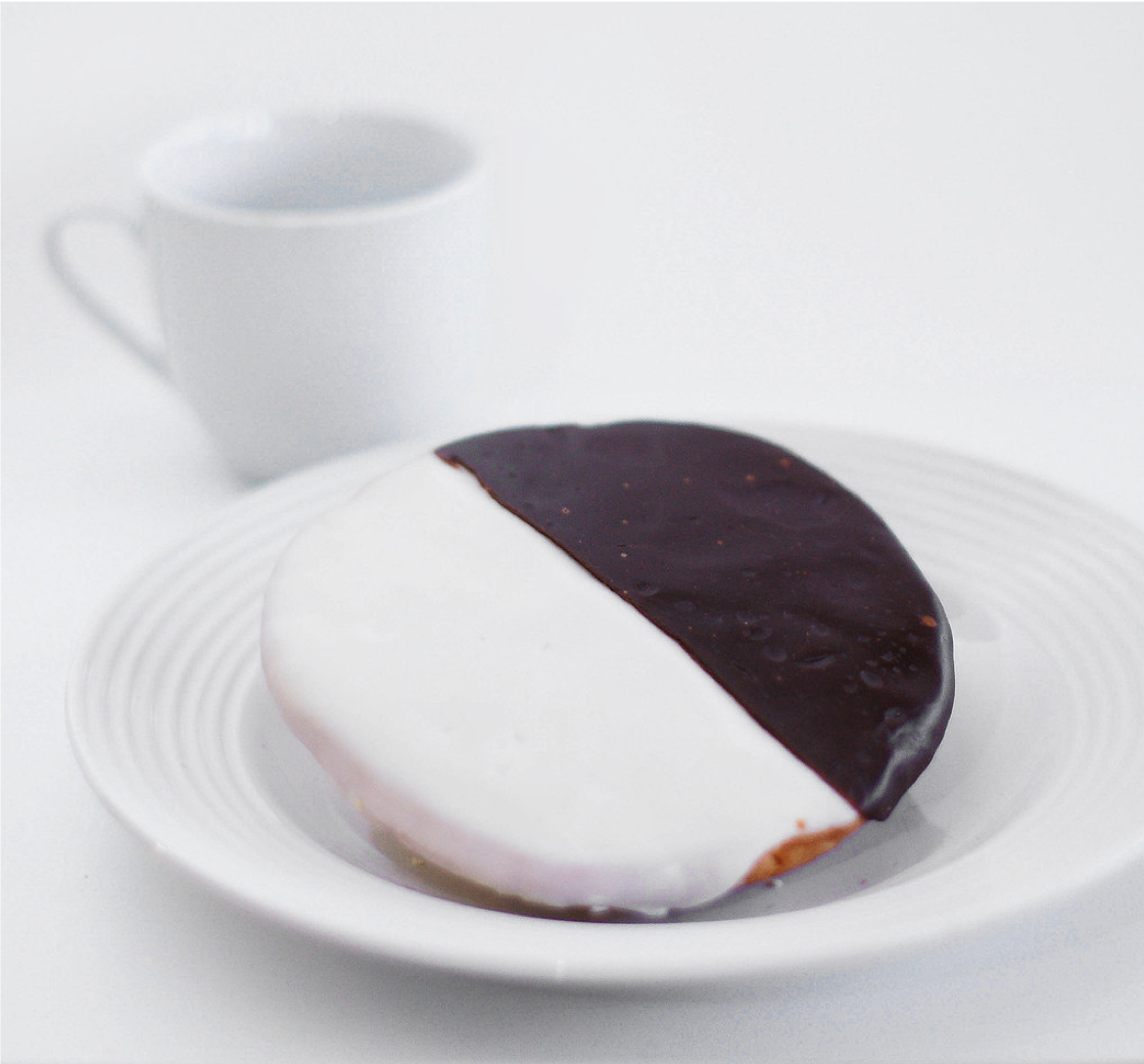 Black & White Cookies 2 Pack Black & White Cookies 2 Pack