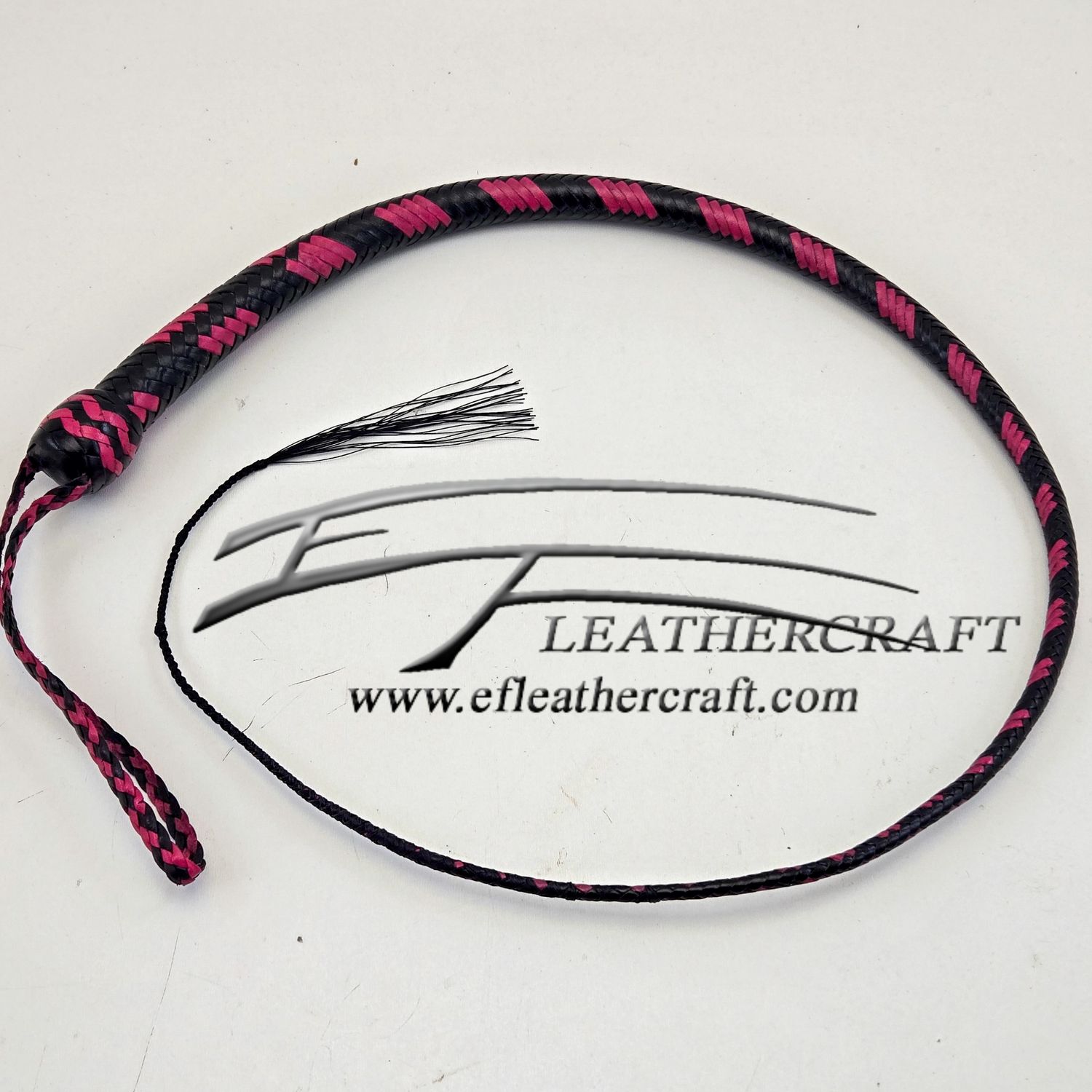 Kangaroo Signal Whip - 3ft - 16 plait - Black and Pink 