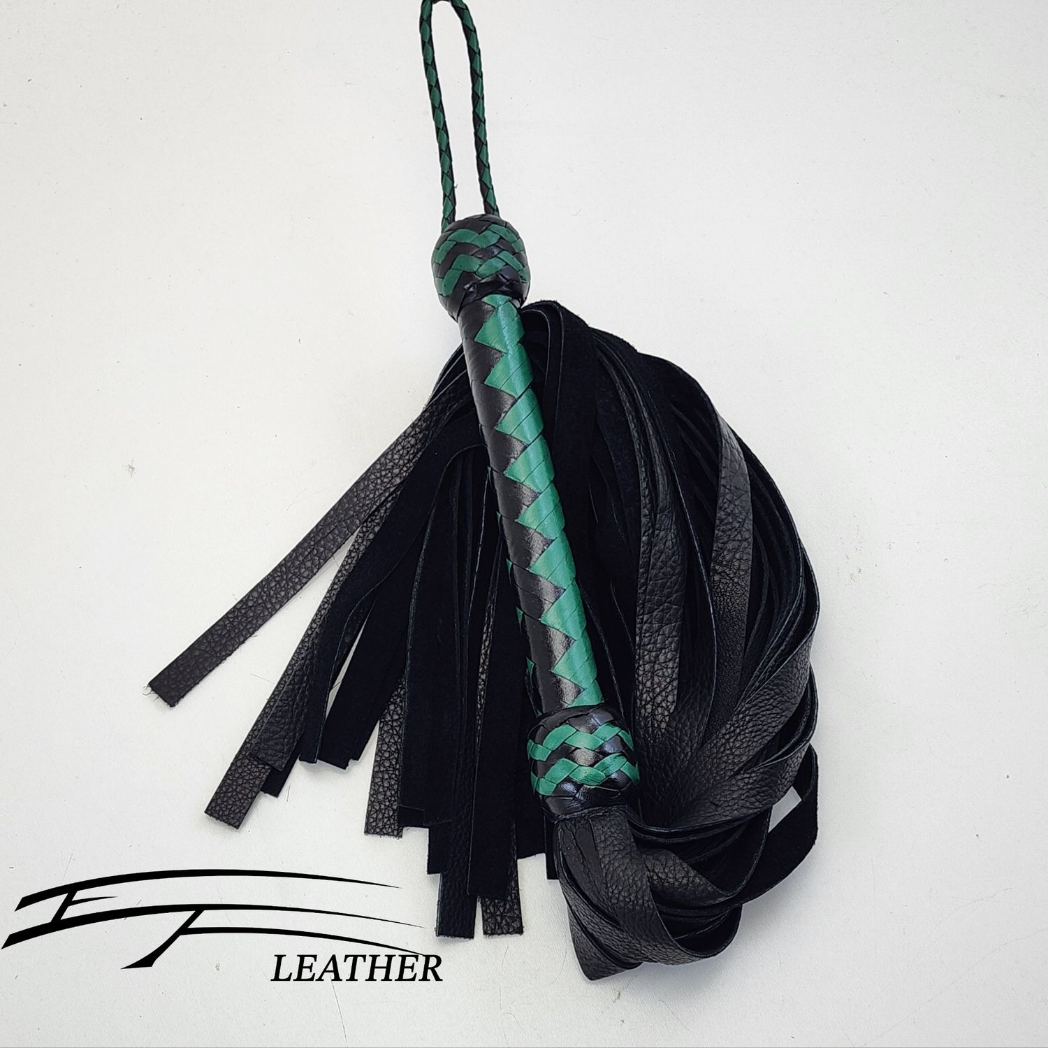Core Line - Cowhide Flogger Core Line - Cowhide Flogger