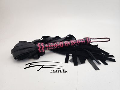 20" Cowhide Flogger - Collector Line - Black &amp; Pink (24-Plait Custom Pattern Handle)