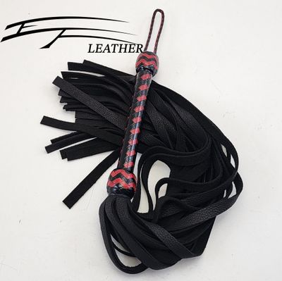 18" Moose Flogger - Core Line - Black &amp; Red - 12-Plait Kangaroo Handle