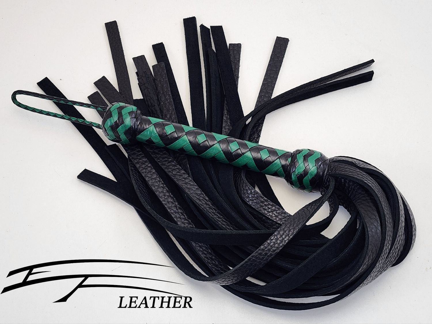18" Bull Hide Flogger - Core Line - Black &amp; Jade Green - 12-Plait Kangaroo Handle