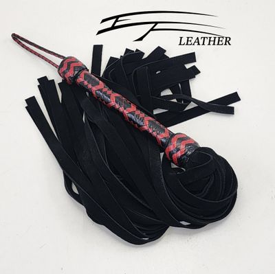 16" Suede Flogger - Signature Line - Black &amp; Red (16-Plait Honeycomb Handle)