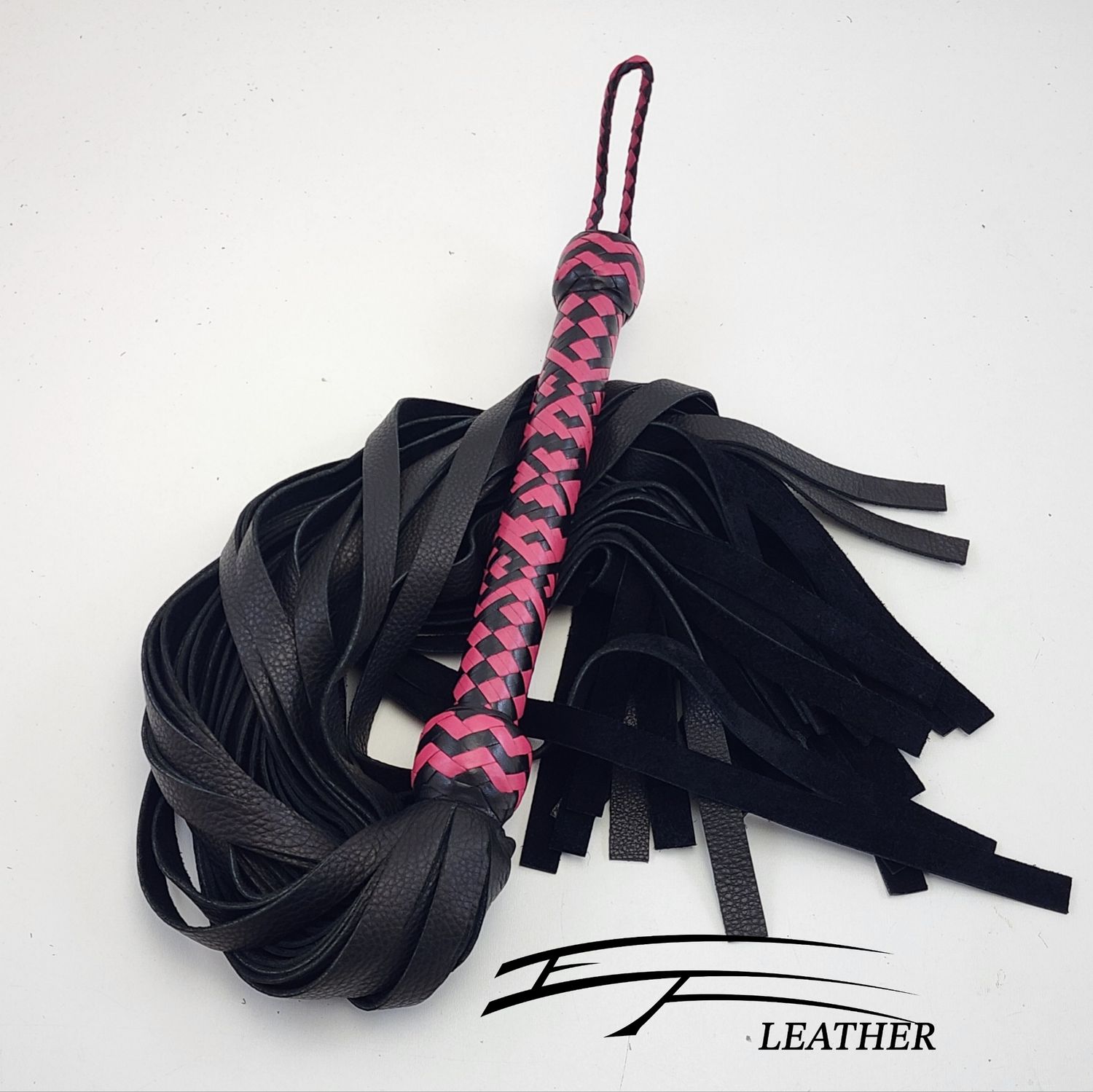 20" Cowhide Flogger - Collector Line - Black &amp; Pink (24-Plait Custom Pattern Handle)