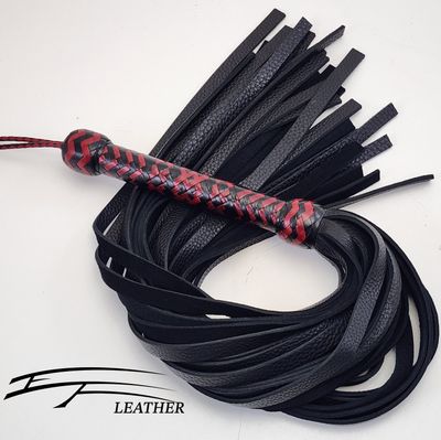24" Bull Hide Flogger – Collector Line – Black &amp; Red (24-Plait Custom Pattern Handle)