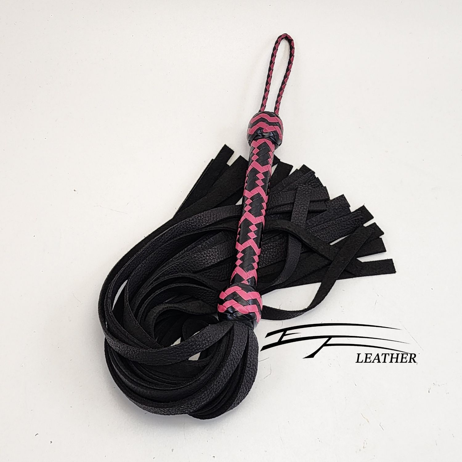 16" Moose Flogger - Signature Line - Black &amp; Pink (16-Plait Honeycomb Handle)