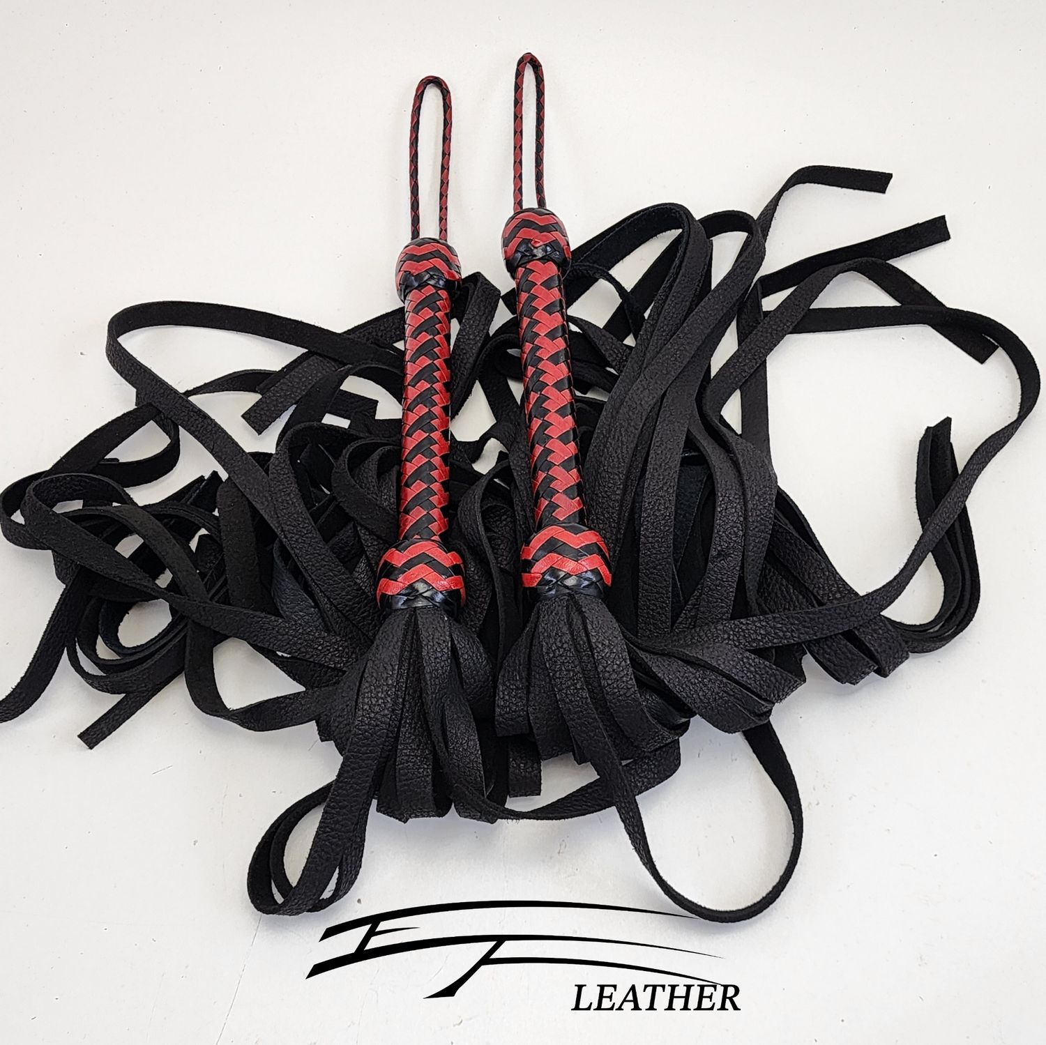 18" Moose Flogger Set - Signature Line - Black &amp; Red (16-Plait Tetris Handle)