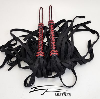 18" Moose Flogger Set - Signature Line - Black &amp; Red (16-Plait Tetris Handle)