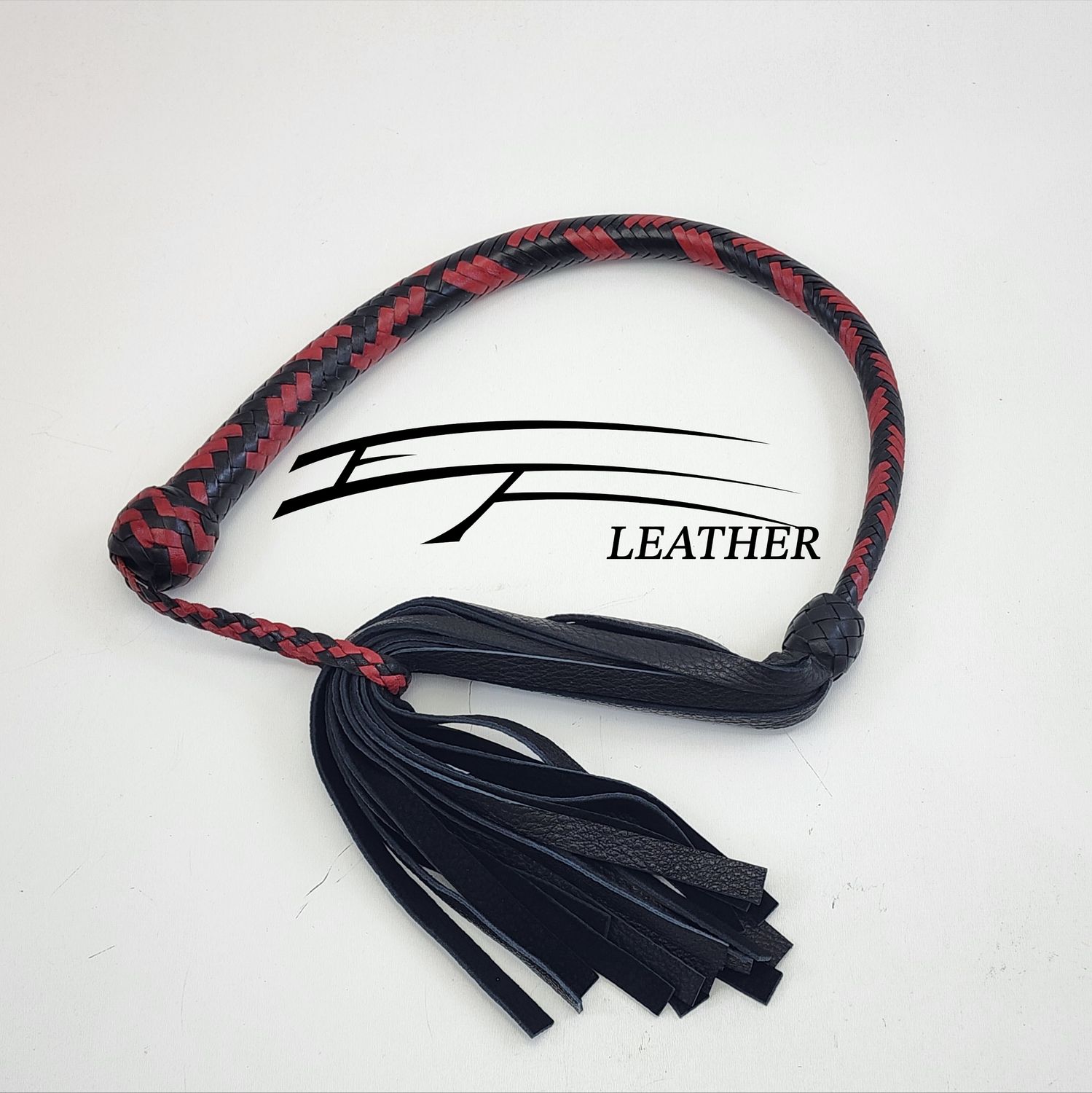 Deer Hide Galley Whip - 16 Plait - Black &amp; Red