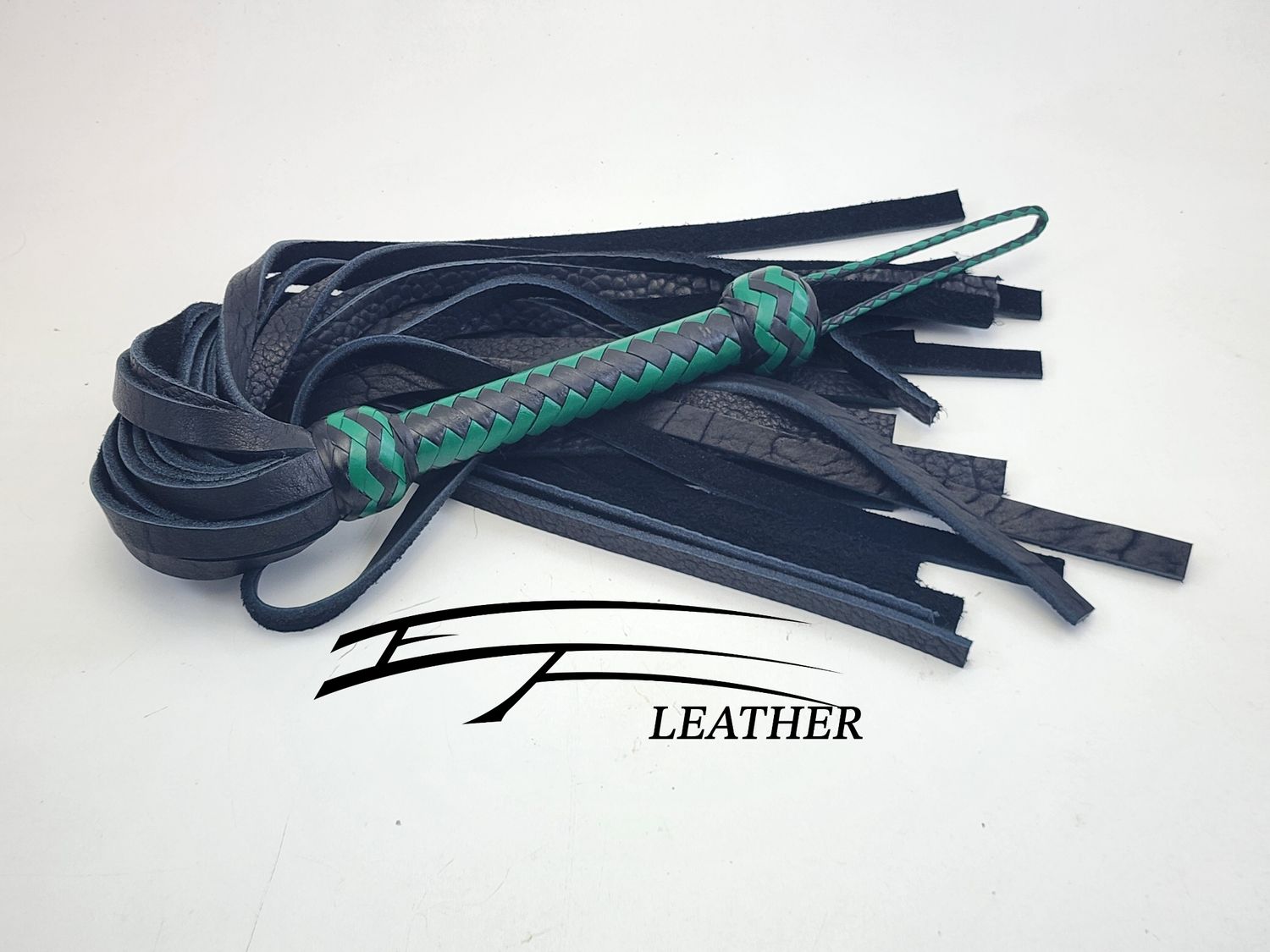 18" Buffalo Leather Flogger – Core Line – Black &amp; Jade Green (12-Plait Short Herringbone)