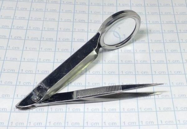 MAGNIFYING TWEEZER