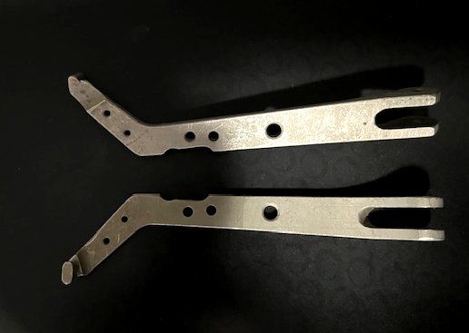 Swing-Out Presser Bar for SINGER 246