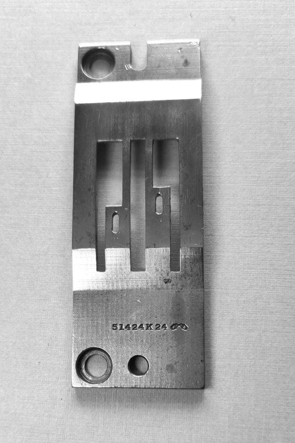 THROAT PLATE FOR UNION SPECIAL 3/8&quot; GAUGE