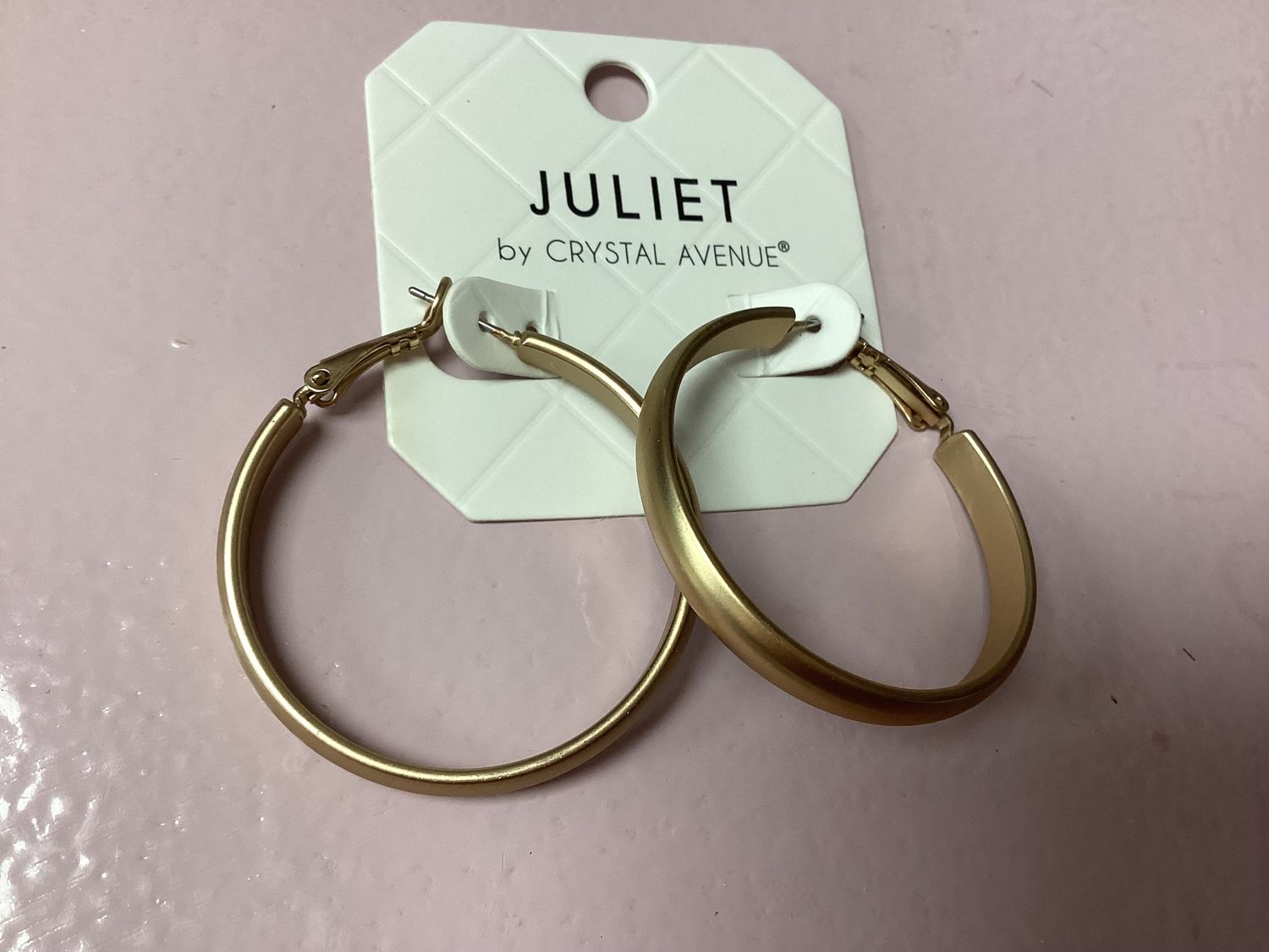 Matte Hoop