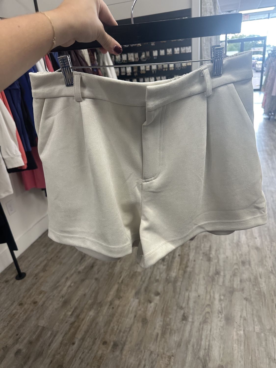 Shirley Suede Short In Beige