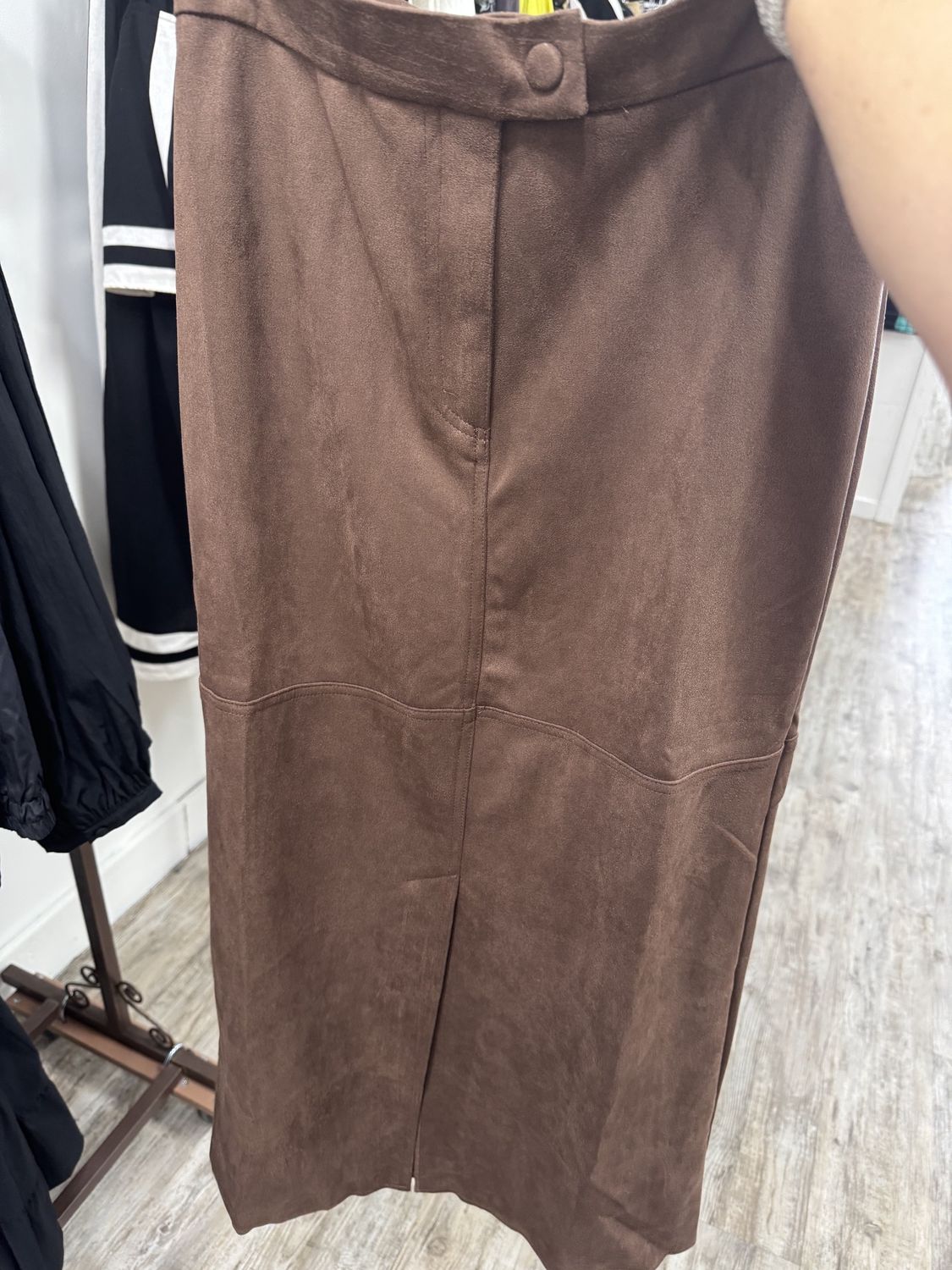 Aldean Skirt