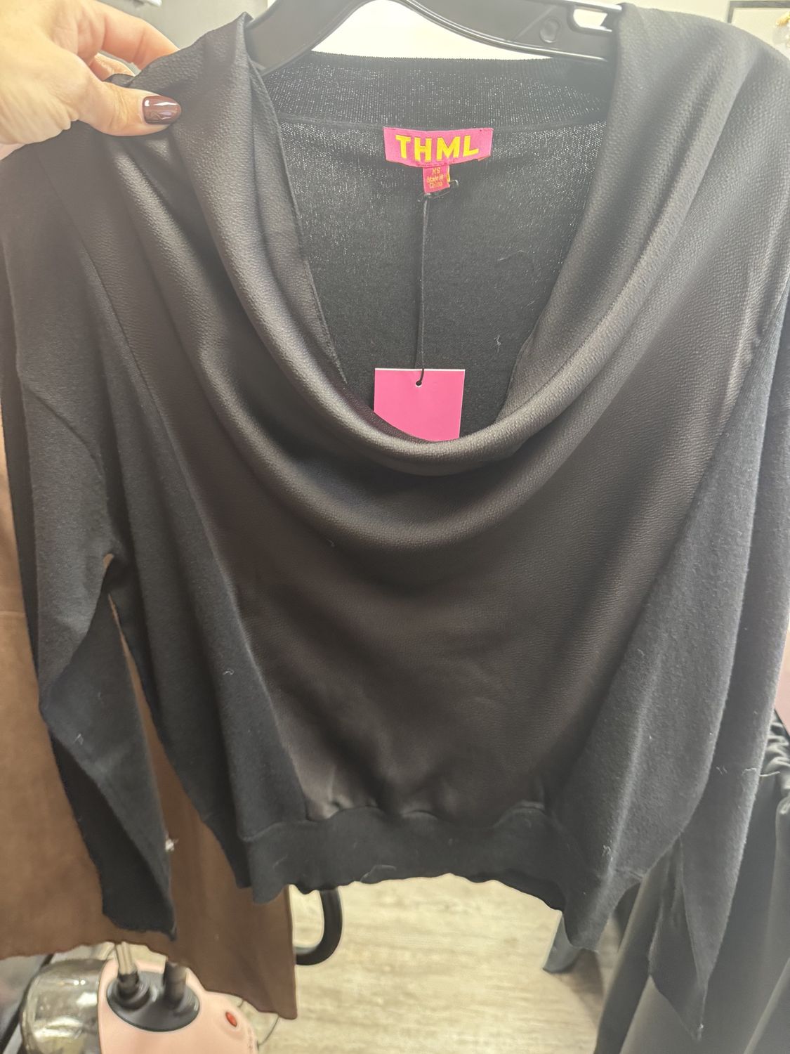 Anessa Top In Black