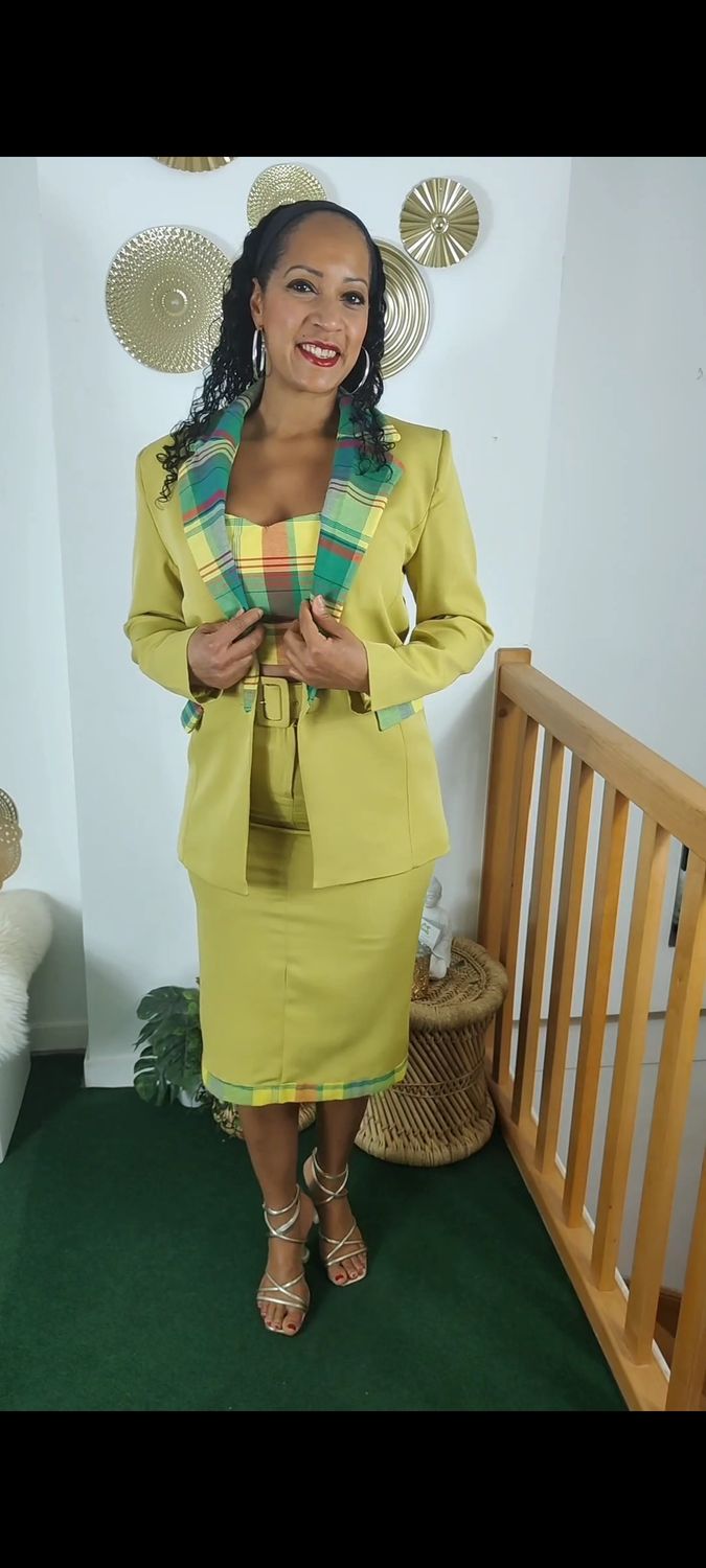 Ensemble jupe tailleur veste et top madras