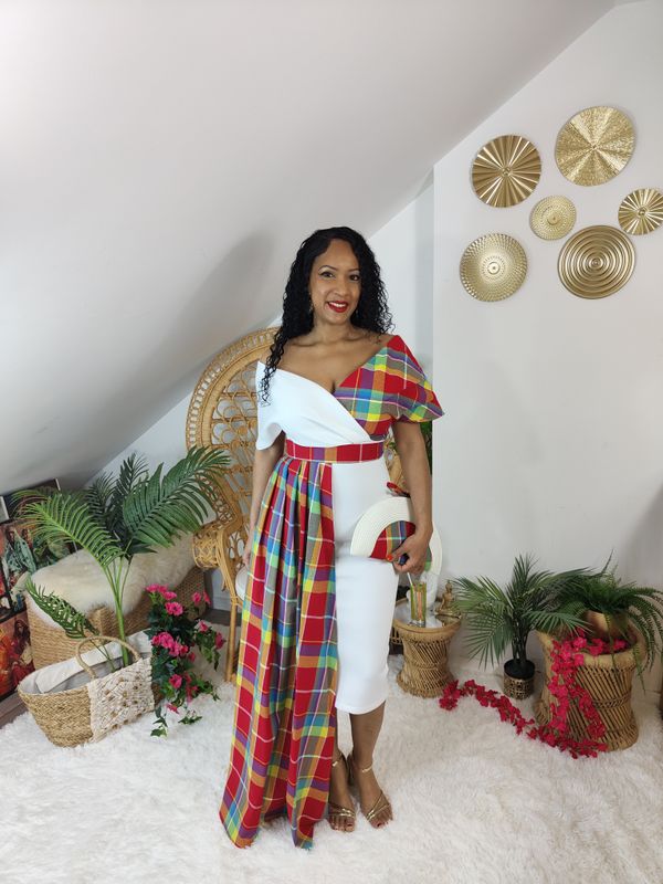 Robe épaules dénudés Asymétrique Blanche Madras