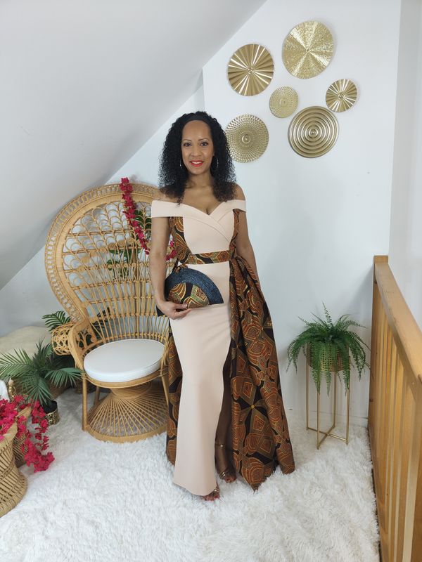 Robe épaules dénudées asymétrique fendu Wax