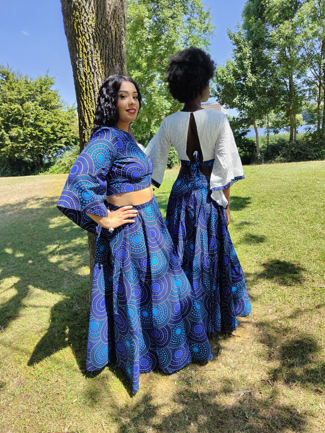 Ensemble Jupe trapèze Wax et top dos nu broderie anglaise wax Ensemble Jupe trapèze Wax et top dos nu broderie anglaise wax