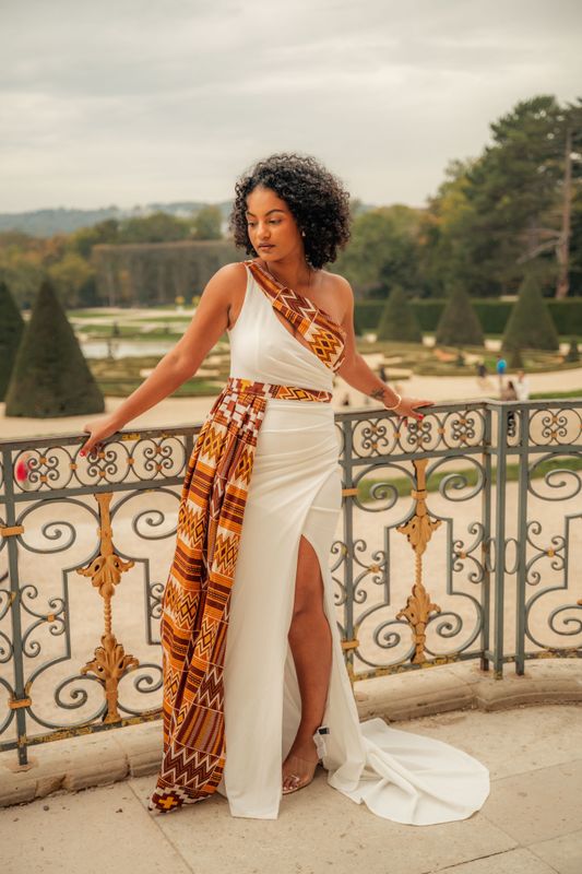 Robe blanche asymétrique fendu Wax