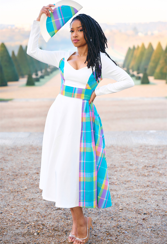 Robe décolletée forme trapèze blanche drapé Madras Robe décolletée forme trapèze blanche drapé Madras
